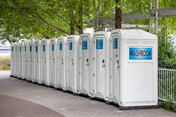 Portable Toilet Options We Offer in Urbandale, IA