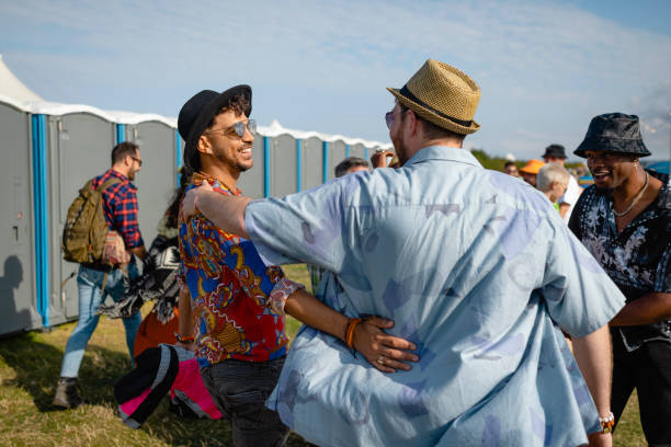 Best Portable bathroom rental  in Urbandale, IA